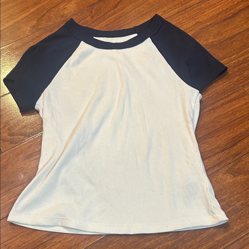 Old Navy Black and White Short Sleeve Tee